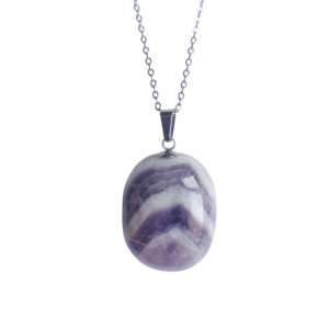 pendentif amethyste taillé dans l'atelier fady cristaux