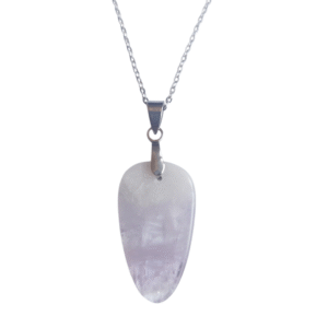 pendentif amethyste taillé dans l'atelier fady cristaux